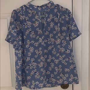 Flowery flow top